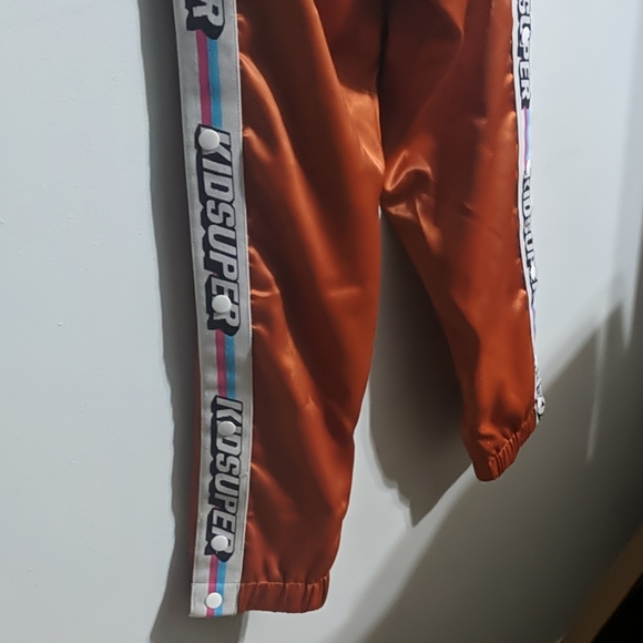 KID SUPER ORANGE TRACK PANTS SIZE S DETACHABLE - Picture 6 of 6